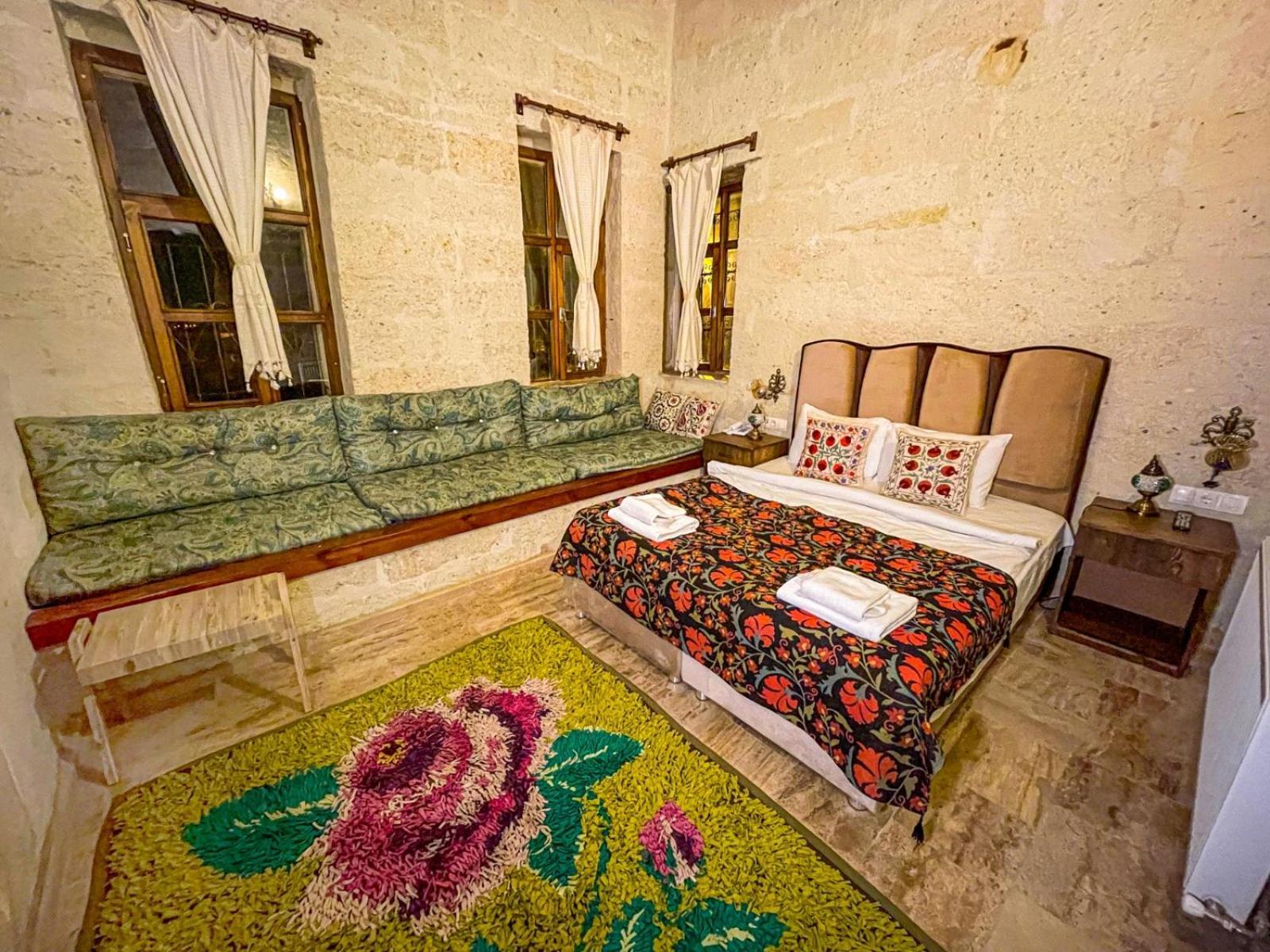 Heritage Cave Suites อูร์กุบ ภายนอก รูปภาพ